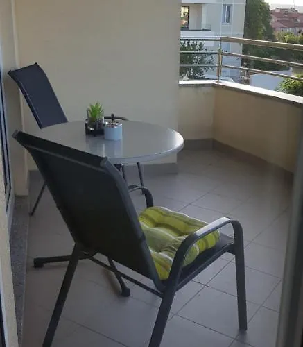 Sunshine Apartment *